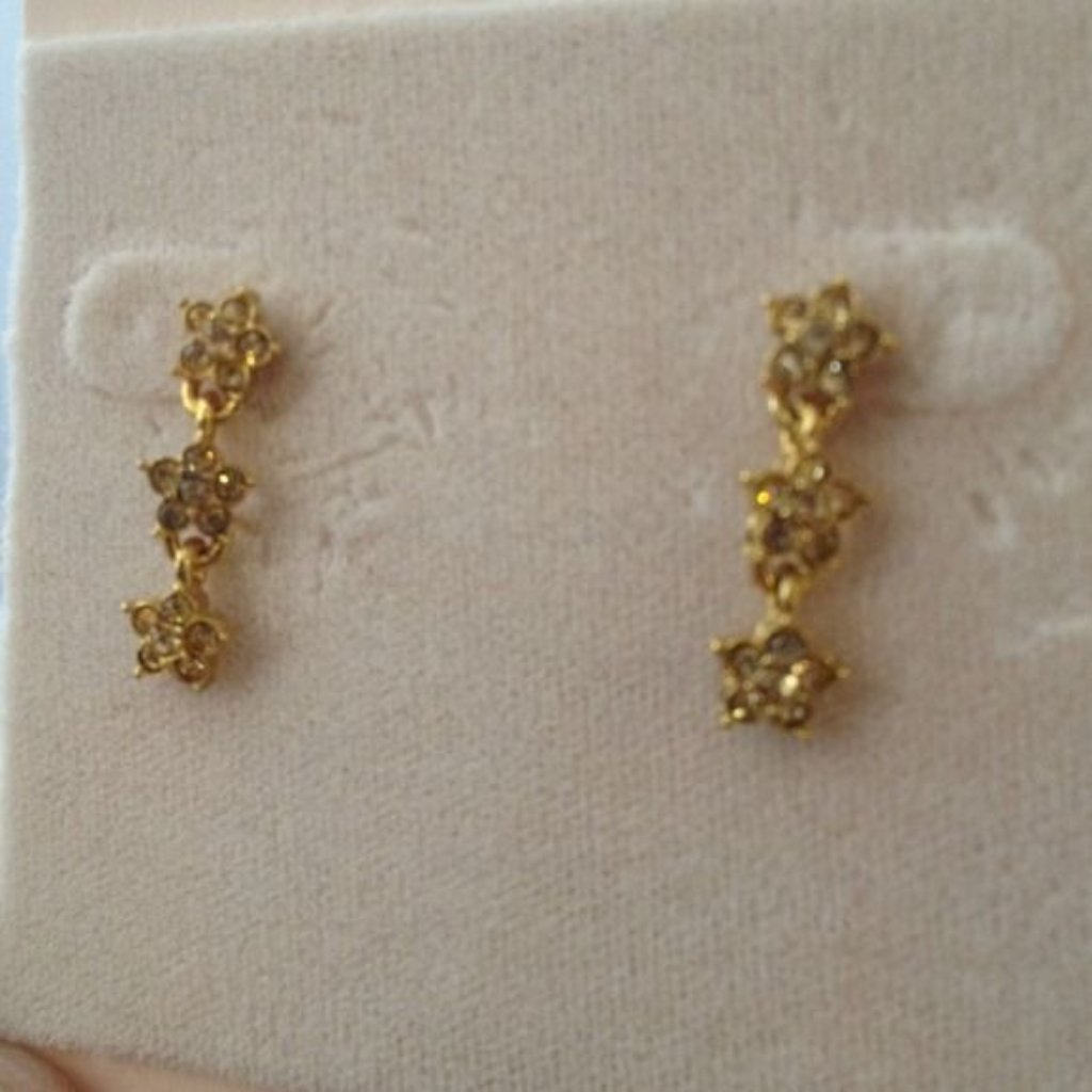 Vintage Casual Corner Gold Rhinestone Dangle Flower Earrings Bling 6$